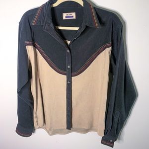 Wrangler vintage suede like western button up long sleeve, women’s large